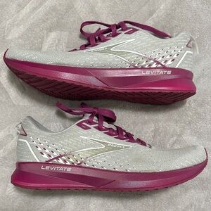 Brooks Women's Levitate Athletic Shoes - Gray and Purple Size 7
